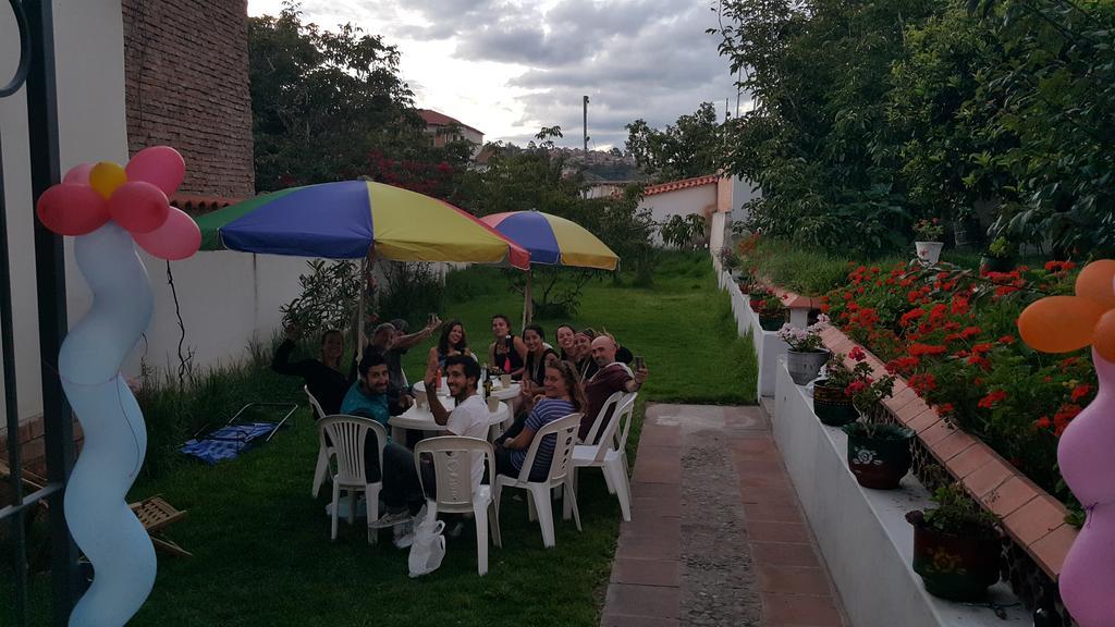 Villa Oropeza Hostel Sucre Bagian luar foto