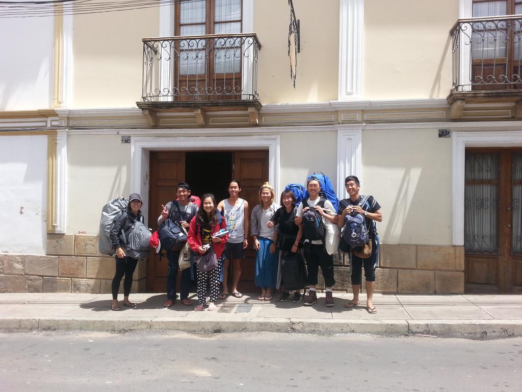 Villa Oropeza Hostel Sucre Bagian luar foto